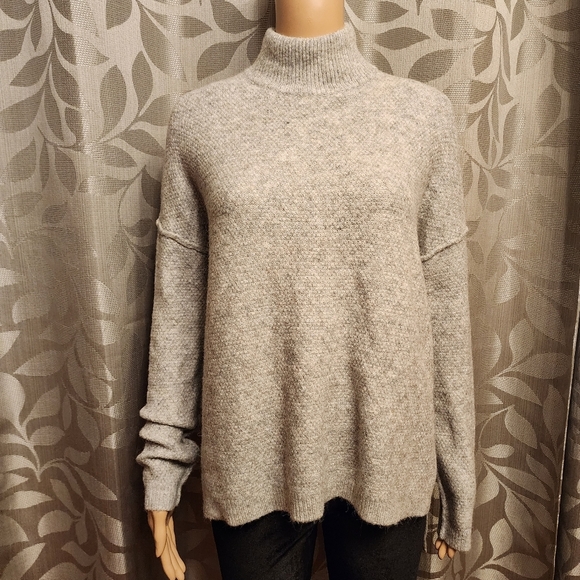 Gray Mock Neck Oversized High Low Sweater Size S - Picture 2 of 10